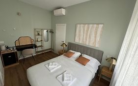 D-Home Suites